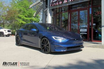 Tesla Model S with 22in Koko Kuture Kapan Wheels