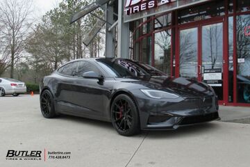 Tesla S with 21in Vossen HF3 Wheels