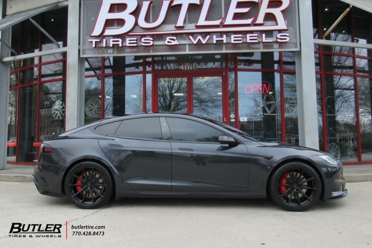 Tesla S with 21in Vossen HF3 Wheels