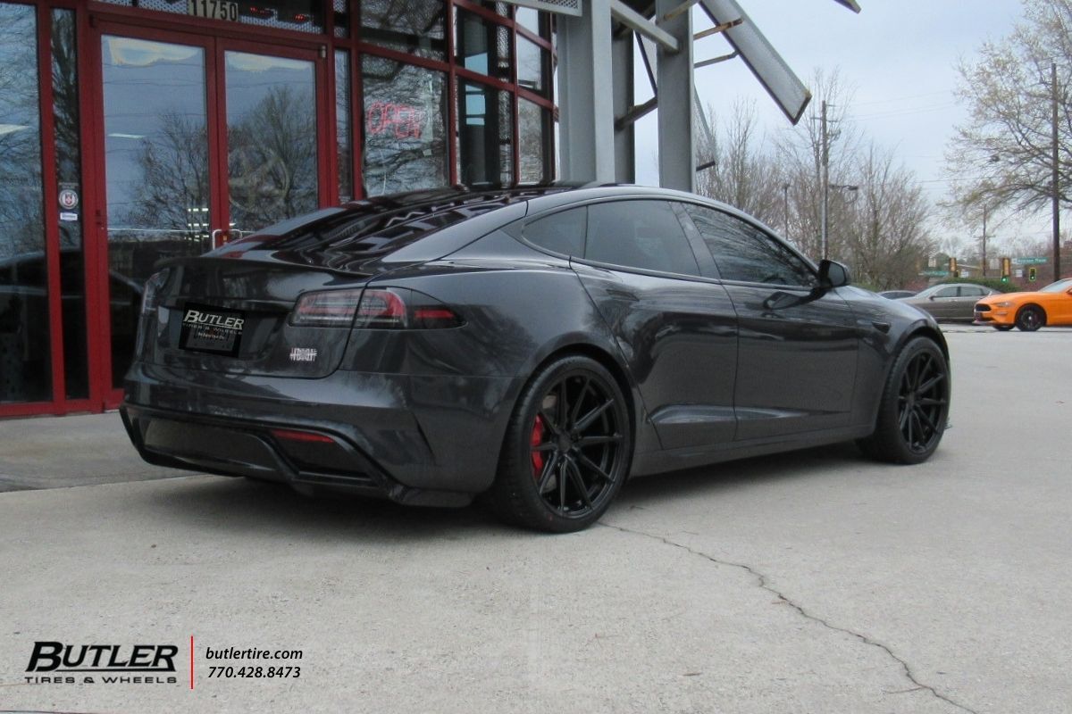 Tesla S with 21in Vossen HF3 Wheels