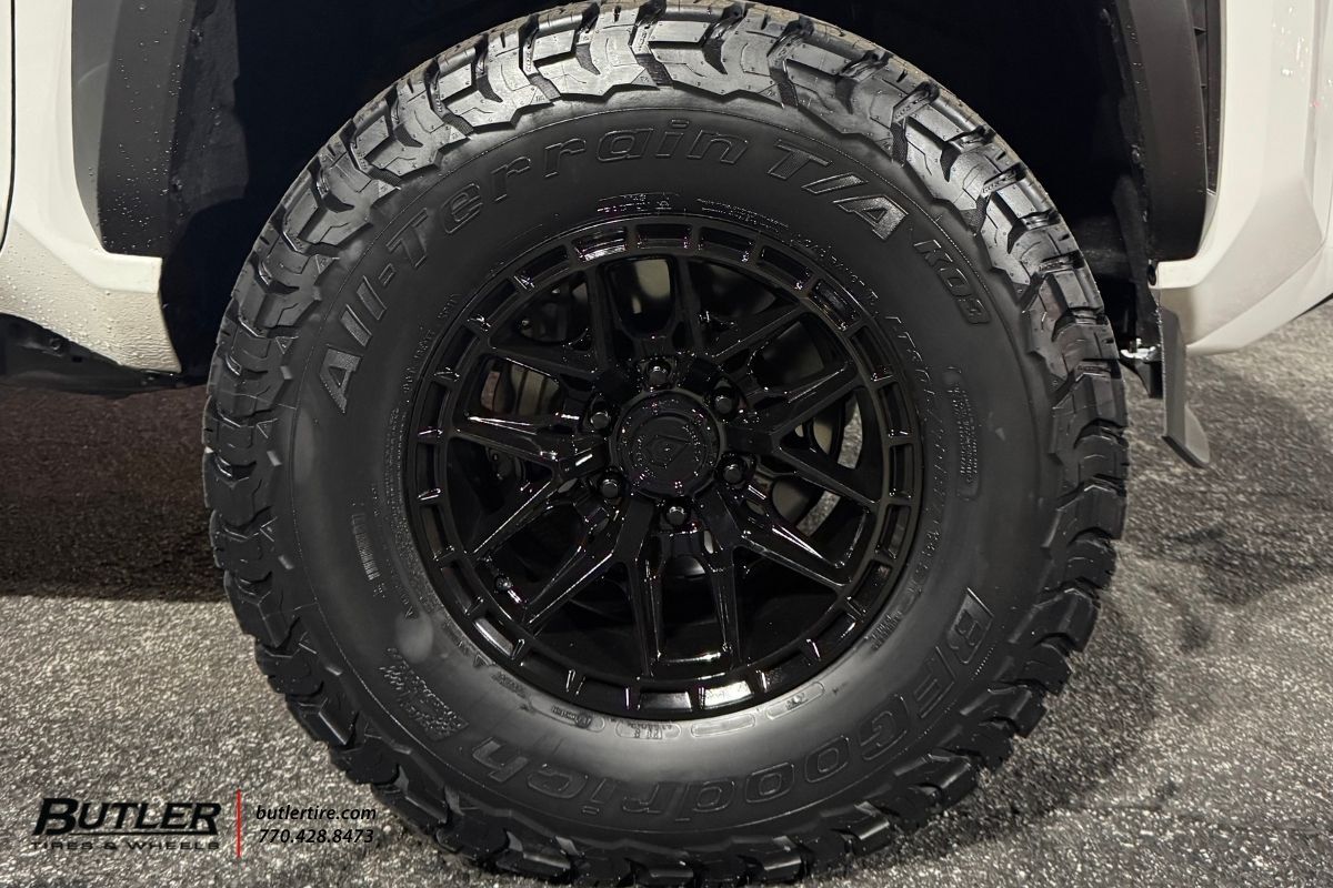 Toyota 4Runner with 17in Arena Battle Wheels