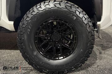 Toyota 4Runner with 17in Arena Battle Wheels