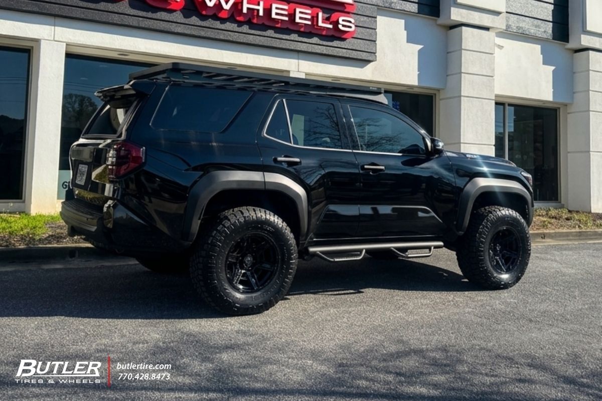 Toyota 4Runner with 17in Fuel Gambit Wheels