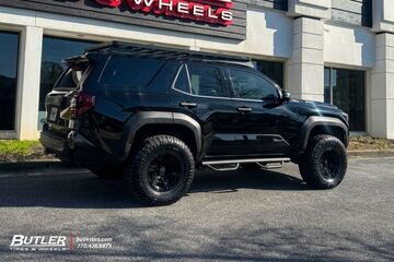 Toyota 4Runner with 17in Fuel Gambit Wheels