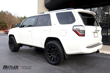 Toyota 4Runner with 20in Level 8 Impact Wheels