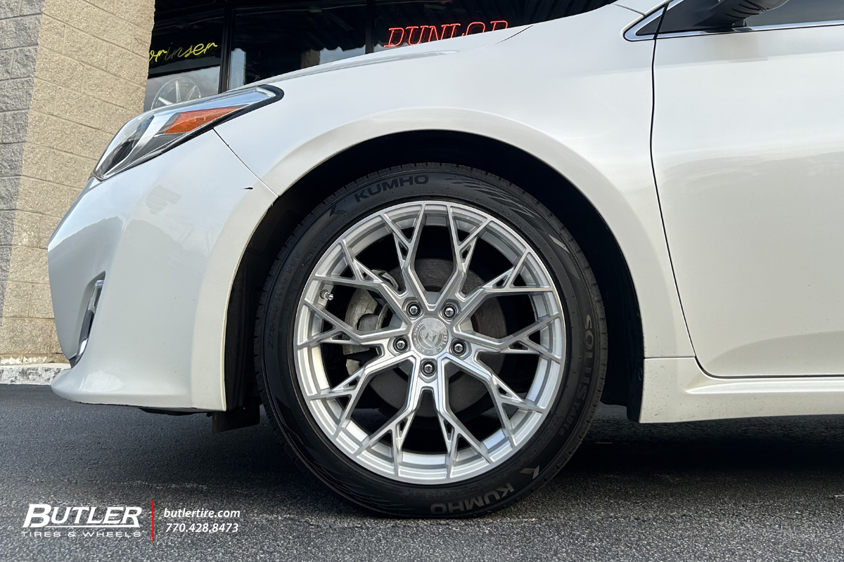 Toyota Avalon with 18in Dolce Aria Wheels Wheels