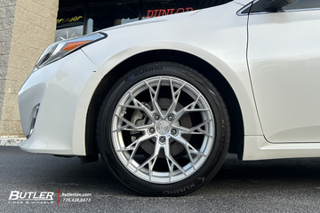 Toyota Avalon with 18in Dolce Aria Wheels Wheels