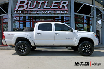 Toyota Tacoma with 17in Fuel Throttle Wheels