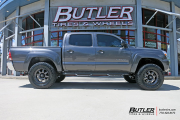 Toyota Tacoma with 18in Fuel Trophy Wheels