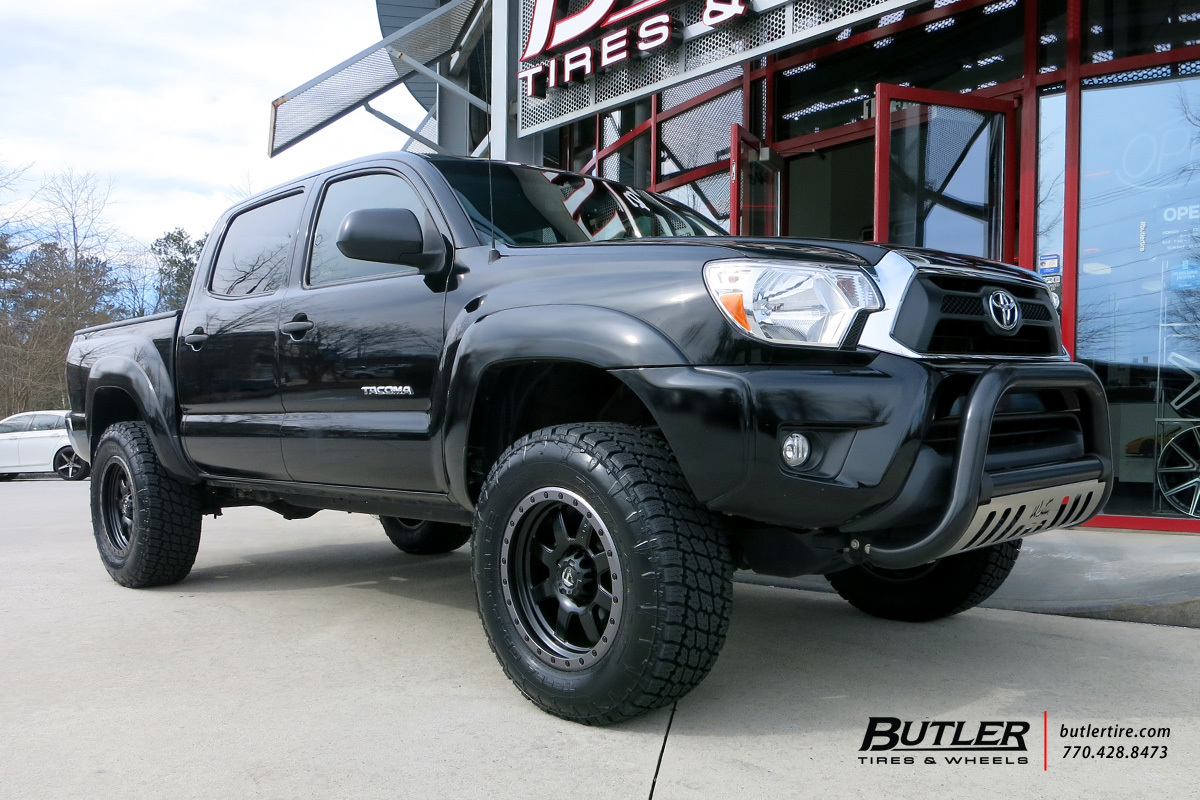 Toyota Tacoma with 18in Fuel Trophy Wheels