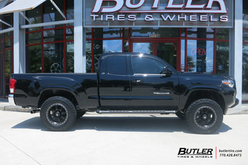 Toyota Tacoma with 18in Fuel Trophy Wheels