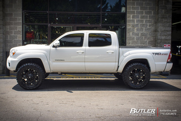 Toyota Tacoma with 20in Fuel Hostage Wheels