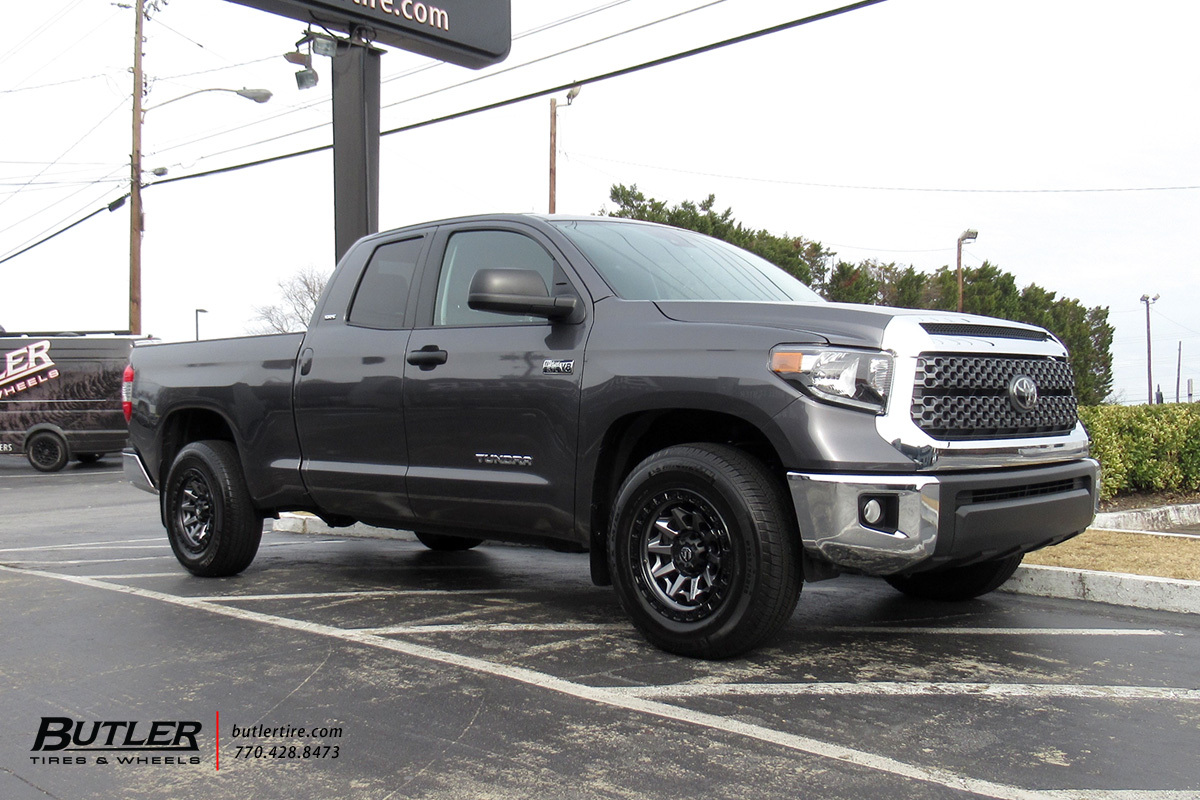 Toyota Tundra with 18in Fuel Covert Wheels