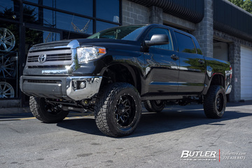 Toyota Tundra with 20in Fuel Lethal Wheels