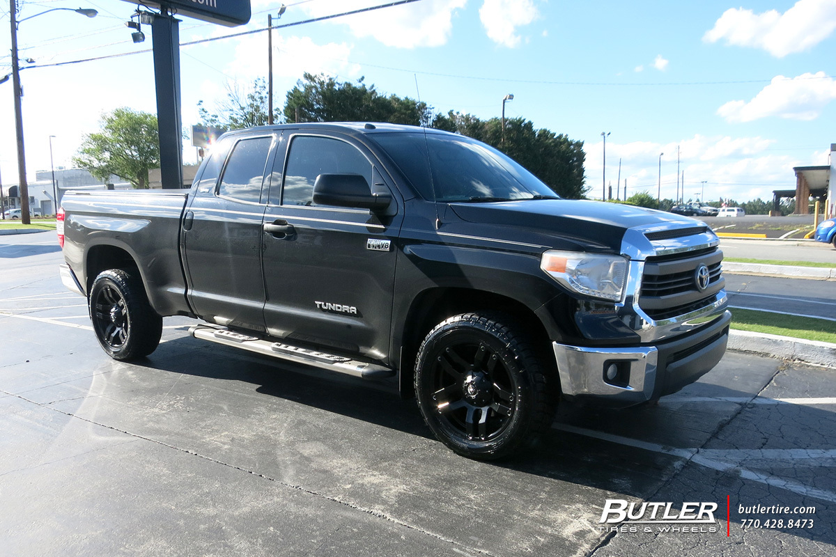 Toyota Tundra with 20in Fuel Pump Wheels