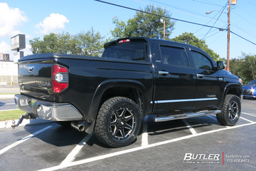 Toyota Tundra with 20in Grid Offroad GD6 Wheels