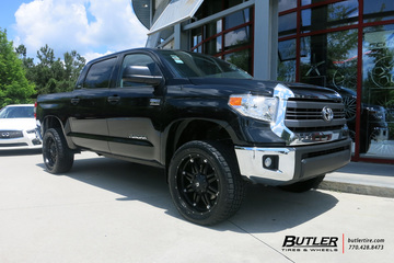 Toyota Tundra with 22in Fuel Hostage Wheels