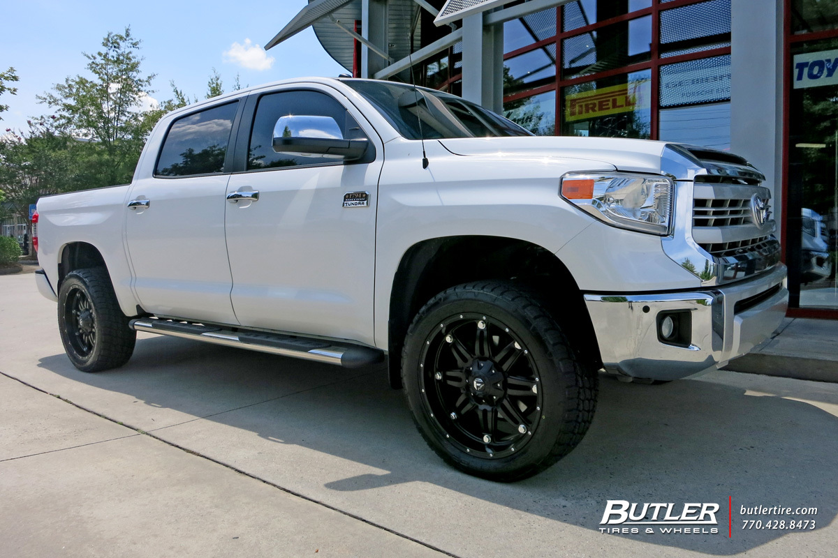 Toyota Tundra with 22in Fuel Hostage Wheels