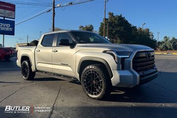 2011 Toyota Tundra with 22in Vossen HFX1 Wheels