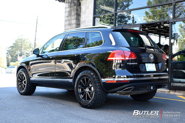 VW Touareg with 18in Victor Zehn Wheels