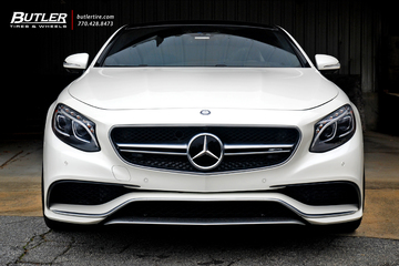 2015 Mercedes S63 Coupe on 22in Lexani LF722 Wheels