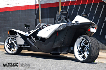 Polaris Slingshot on Custom 22in Savini Diamond Carpi Wheels
