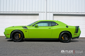 Dodge Challenger RT Scat Pack on 22in Vossen VPS-305T Wheels