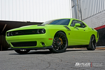 Dodge Challenger RT Scat Pack on 22in Vossen VPS-305T Wheels