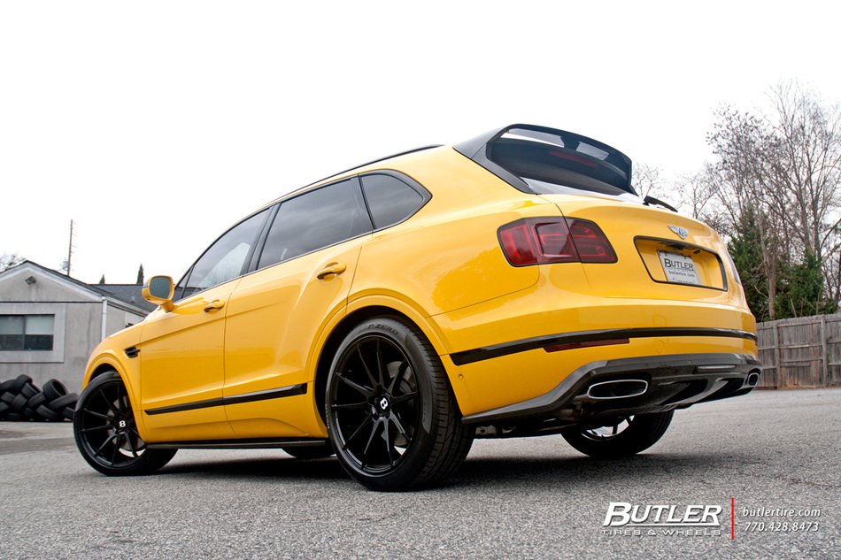 Bentley Bentayga With 22in Savini Bm12 Wheels And Pirelli Tires 17