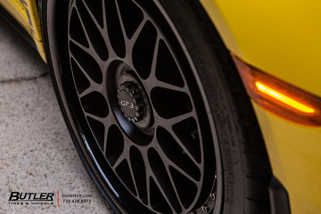 Porsche 911 GT3 on 20in HRE Classic 300 Wheels