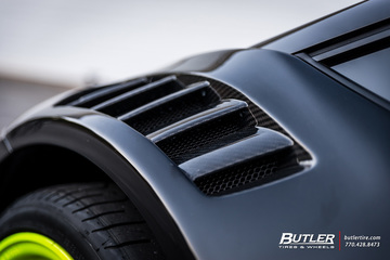 Vorsteiner Novara Lamborghini Huracan with Vossen ML-R3 Wheels 