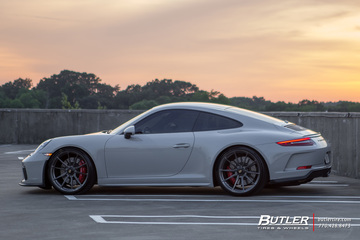 Porsche 991.2 GT3 Touring with 21in custom Vossen M-X2 Wheels