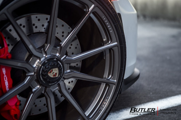 Porsche 991.2 GT3 Touring with 21in custom Vossen M-X2 Wheels