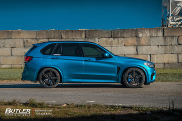 Lowered BMW X5M with 22in Vossen HF-1 Wheels and Vredestein Tires
