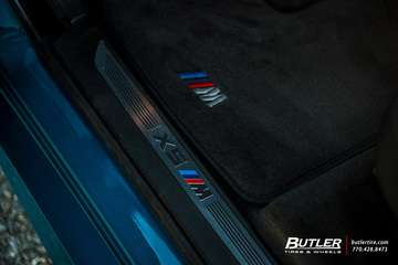 Lowered BMW X5M with 22in Vossen HF-1 Wheels and Vredestein Tires