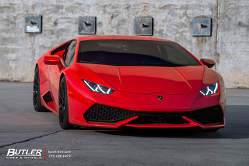 Lowered Lamborghini Huracan on Vossen ML-X2 Wheels