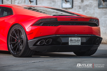 Lowered Lamborghini Huracan on Vossen ML-X2 Wheels