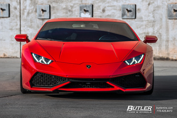 Lowered Lamborghini Huracan on Vossen ML-X2 Wheels