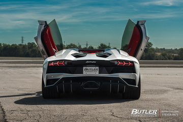 Lamborghini Aventador S Roadster with 21in Novitec NL4 Wheels and Pirelli P Zero Tires