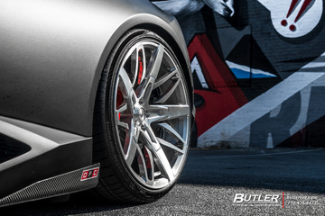 Lowered 1016 Industries Lamborghini Huracan Spyders on custom 21in Savini SV88D Wheels