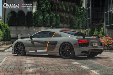 Audi R8 V10 on custom 21in Savini SV86 Wheels