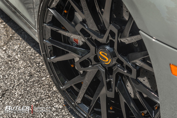 Audi R8 V10 on custom 21in Savini SV86 Wheels