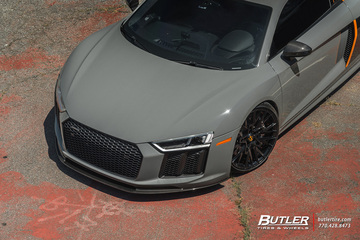 Audi R8 V10 on custom 21in Savini SV86 Wheels