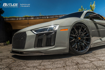 Audi R8 V10 on custom 21in Savini SV86 Wheels