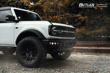 2022 Ford Bronco with 20in Vossen HF6-4 Wheels