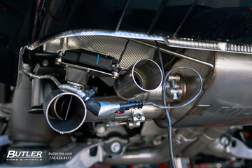 Land Rover Defender L663 with Vossen HF5 Wheels, Nitto Recon Grapplers & Milltek Exhaust